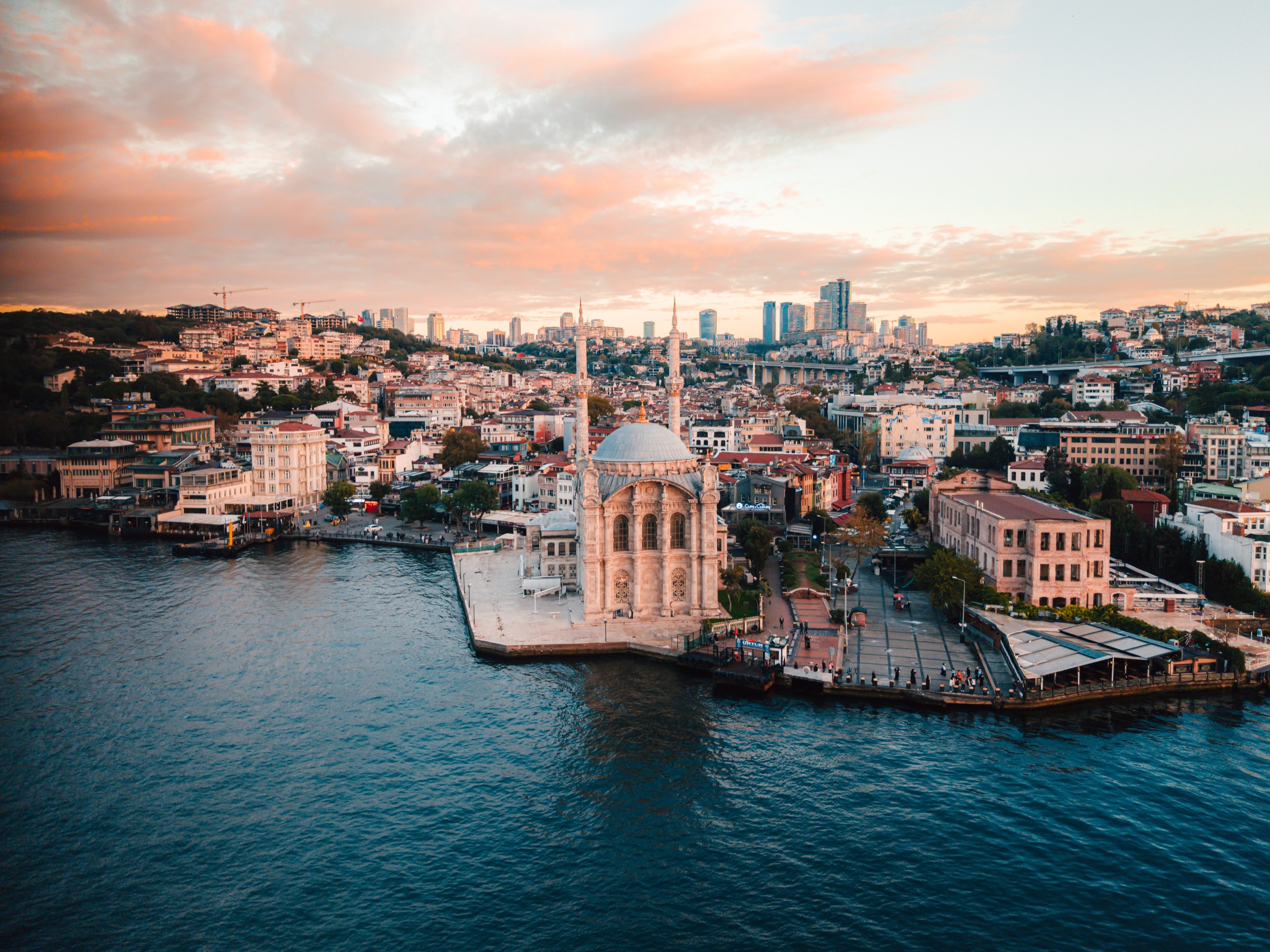 Istanbul, Türkiye photography by Spenser Sembrat